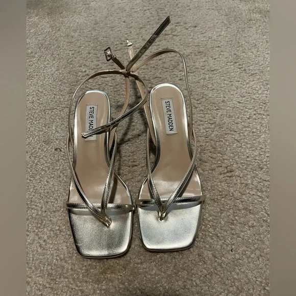 Steve Madden | Metallic Gold “Alaina”Heels - Picture 2 of 9